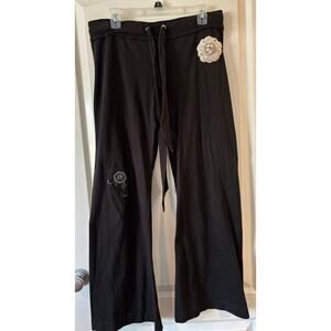 Twisted Heart Rhinestone Flower Y2K Flare Yoga Pants Size Large Black Sweatpants